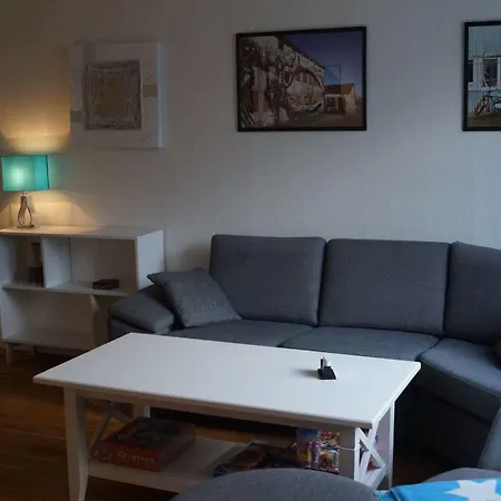 Sentral Leilighet I Vardo