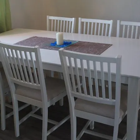 Sentral Leilighet I Apartment Vardo