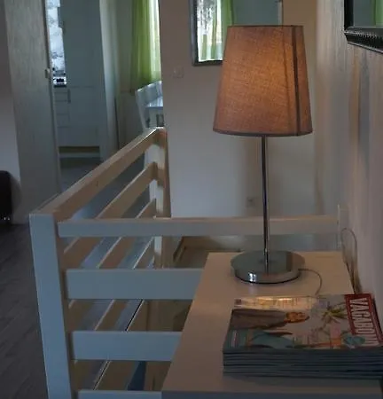 Sentral Leilighet I Apartment